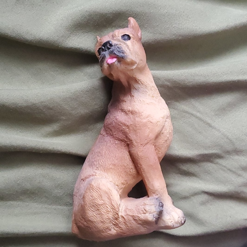 Small dog sculpture
